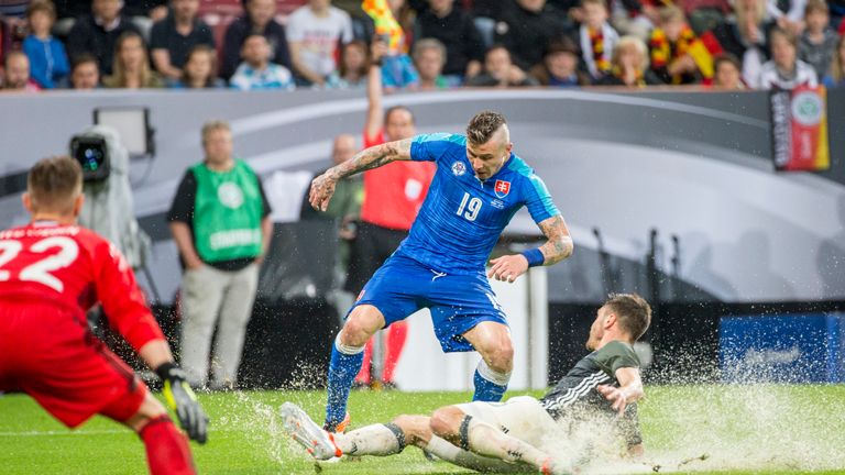 Màn chạm trán kịch tính Slovakia vs Đức