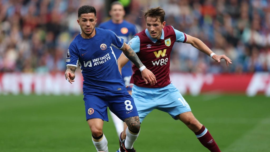 Màn so tài Burnley vs Chelsea