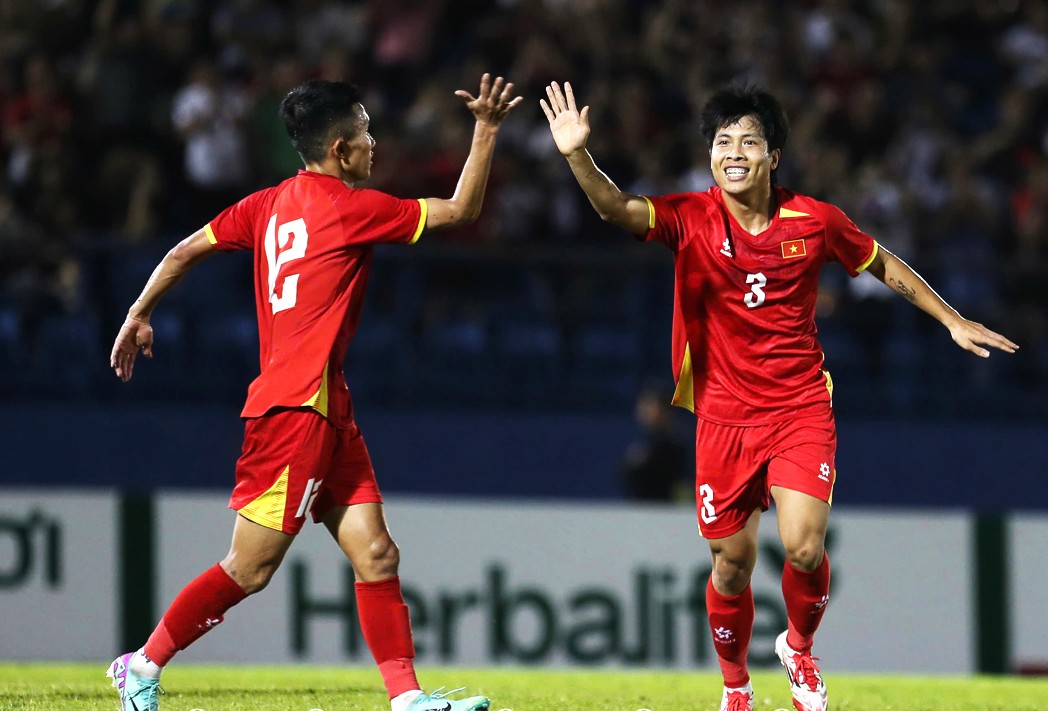 Màn so tài Lào vs Việt Nam