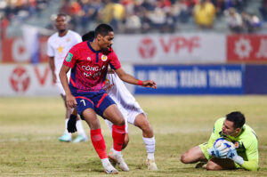 Jason Quang Vinh có màn trình diễn ấn tượng trong màu áo của CAHN - Ảnh: Minh Tuấn