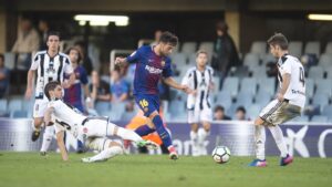 Màn so tài Real Oviedo vs Barcelona