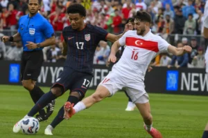 Màn chạm trán Thổ Nhĩ Kỳ vs Bulgaria