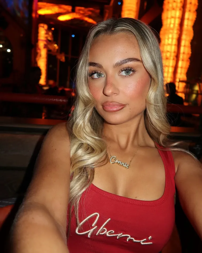 Connie Grace - bạn gái của Cole Palmer