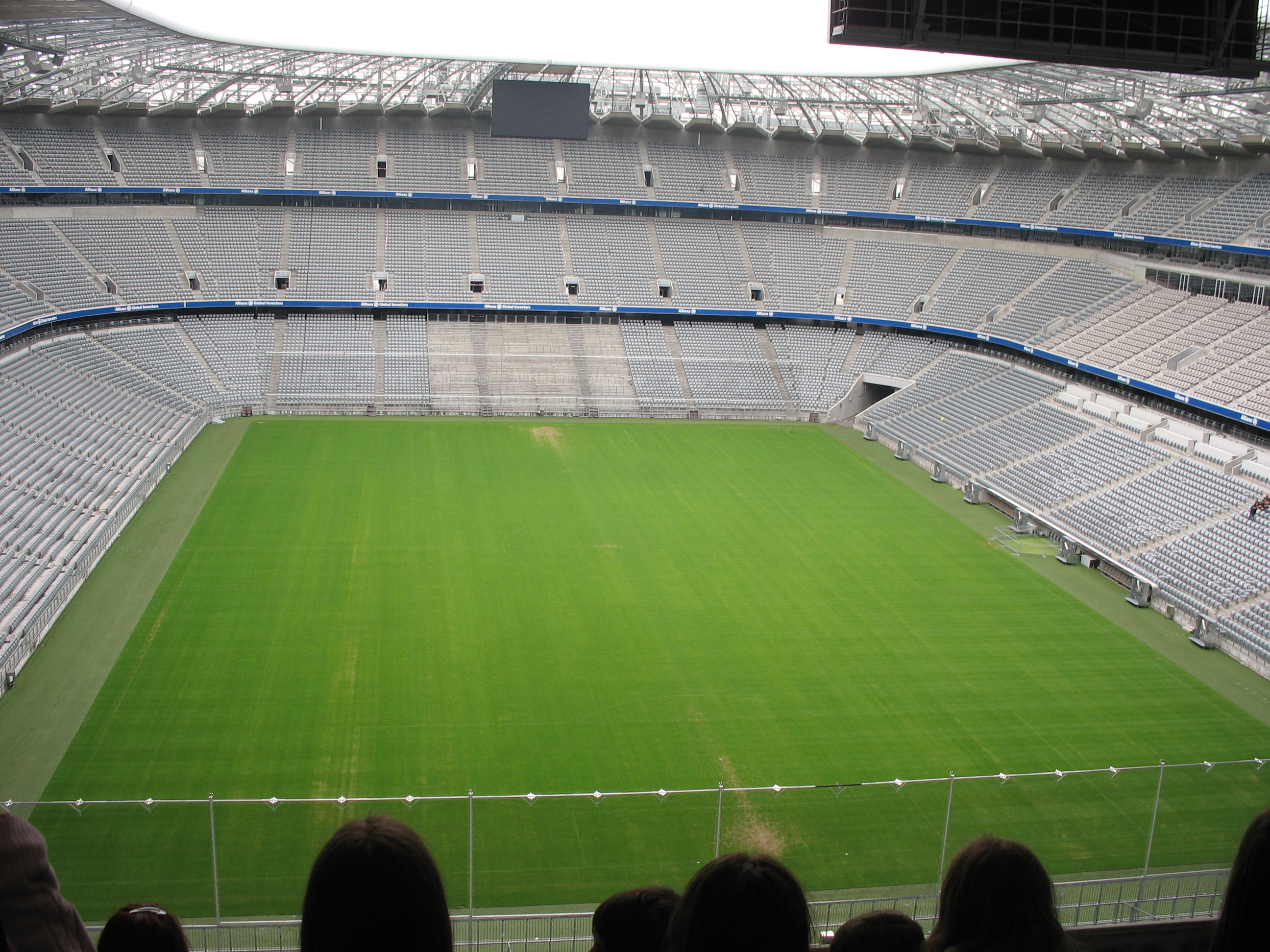 Toàn cảnh bên trong sân Allianz Arena của Bayern Munich